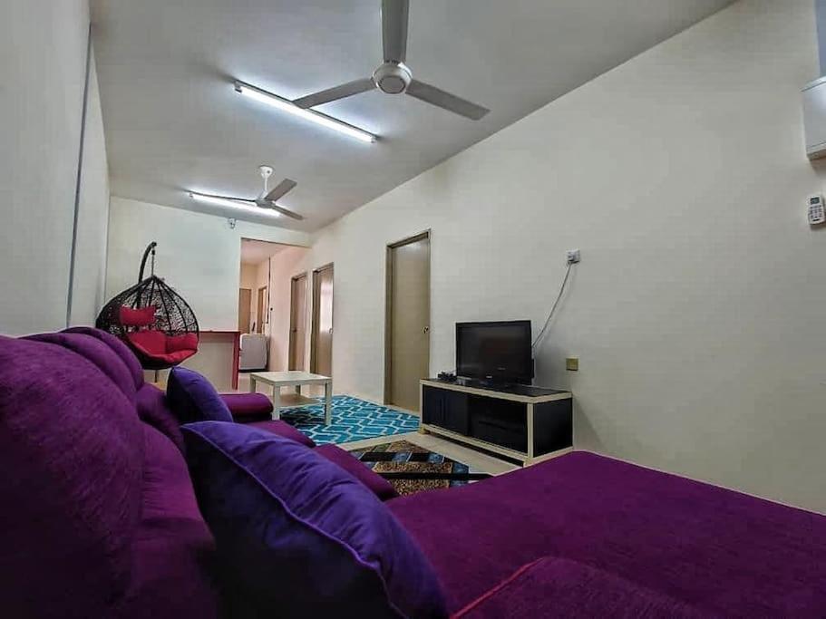 Nourina Homestay Gambang Exterior foto